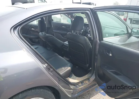 2013 Honda Accord Ex-L V-6 z USA, uszkodzony, nr VIN 1HGCR3F85DA037743